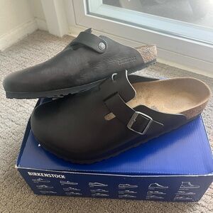 Birkenstocks - Black leather Clogs
